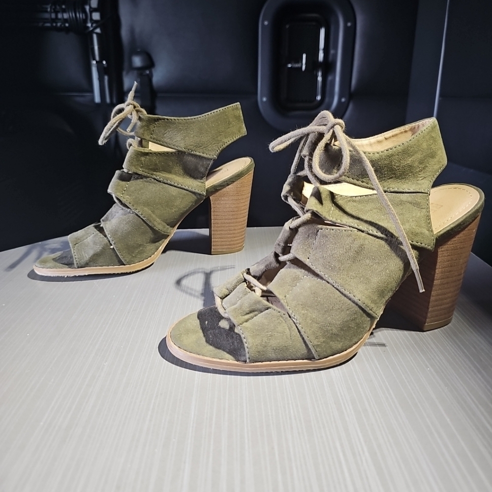 Reaction Kenneth Cole | Green Gladiator Lace-Up Chucky Heel‎ Kay Sandals Sz 7.5